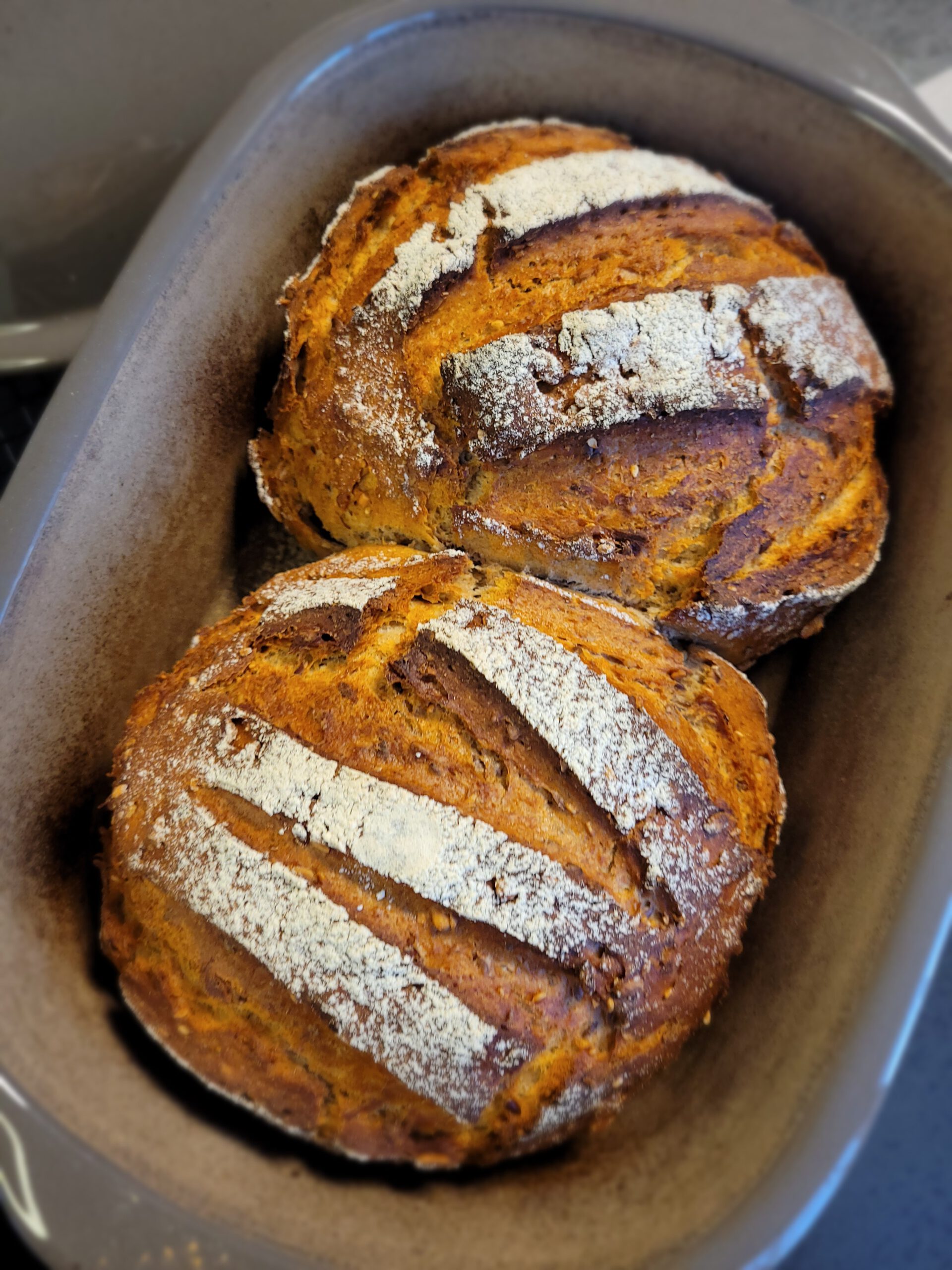 Dunkles Körnerbrot mit Buttermilch – nadjas.kitchen.possible