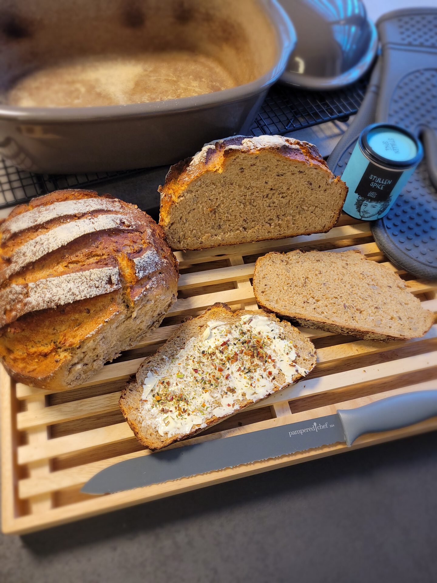 Dunkles Körnerbrot mit Buttermilch – nadjas.kitchen.possible