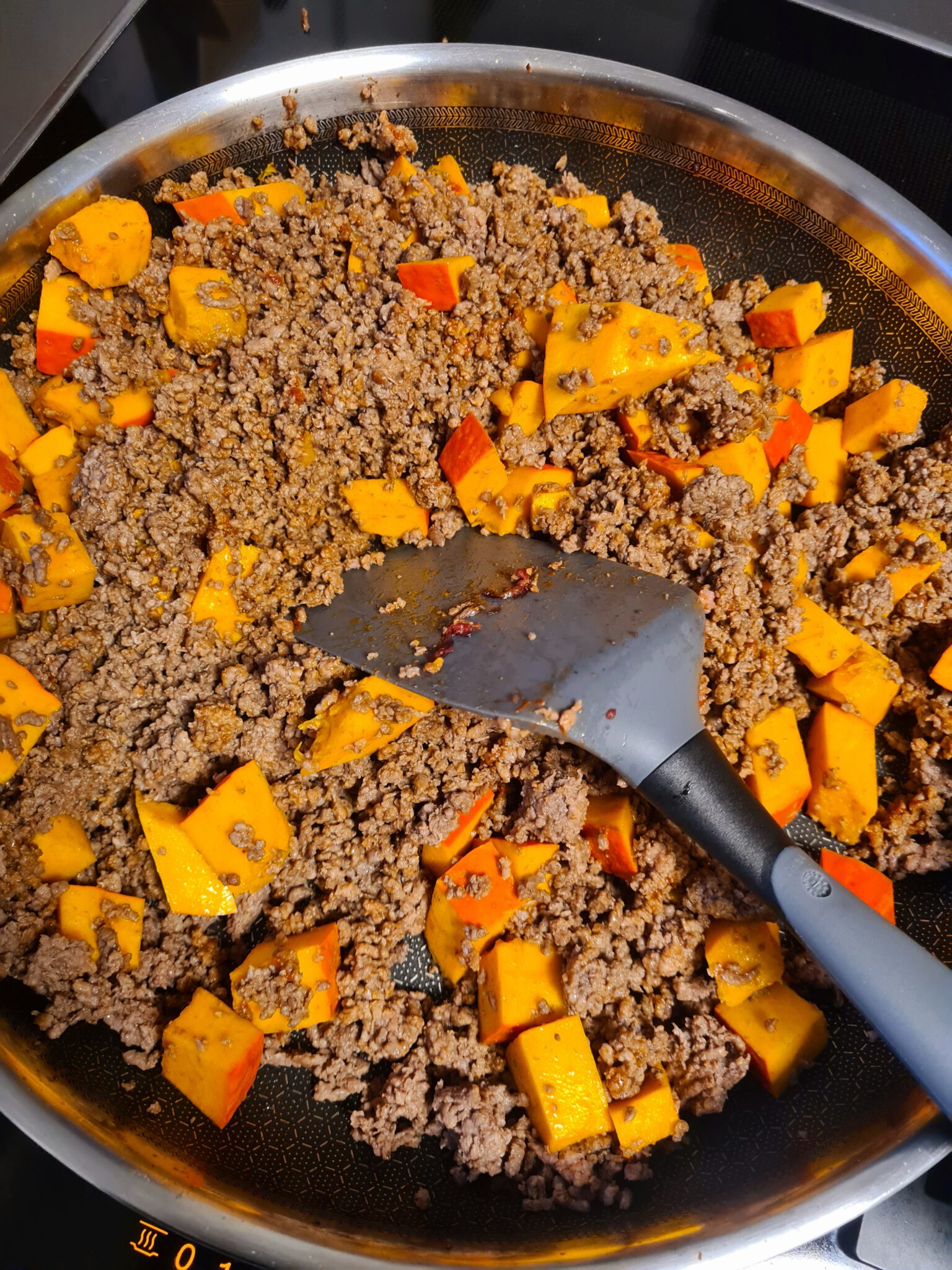 Kürbis-Hackfleisch-Schupfnudelauflauf – nadjas.kitchen.possible